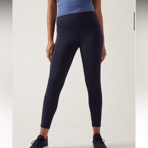 NWT ATHLETA ULTIMATE STASH HIGH RISE 7/8 LEGGING XSP